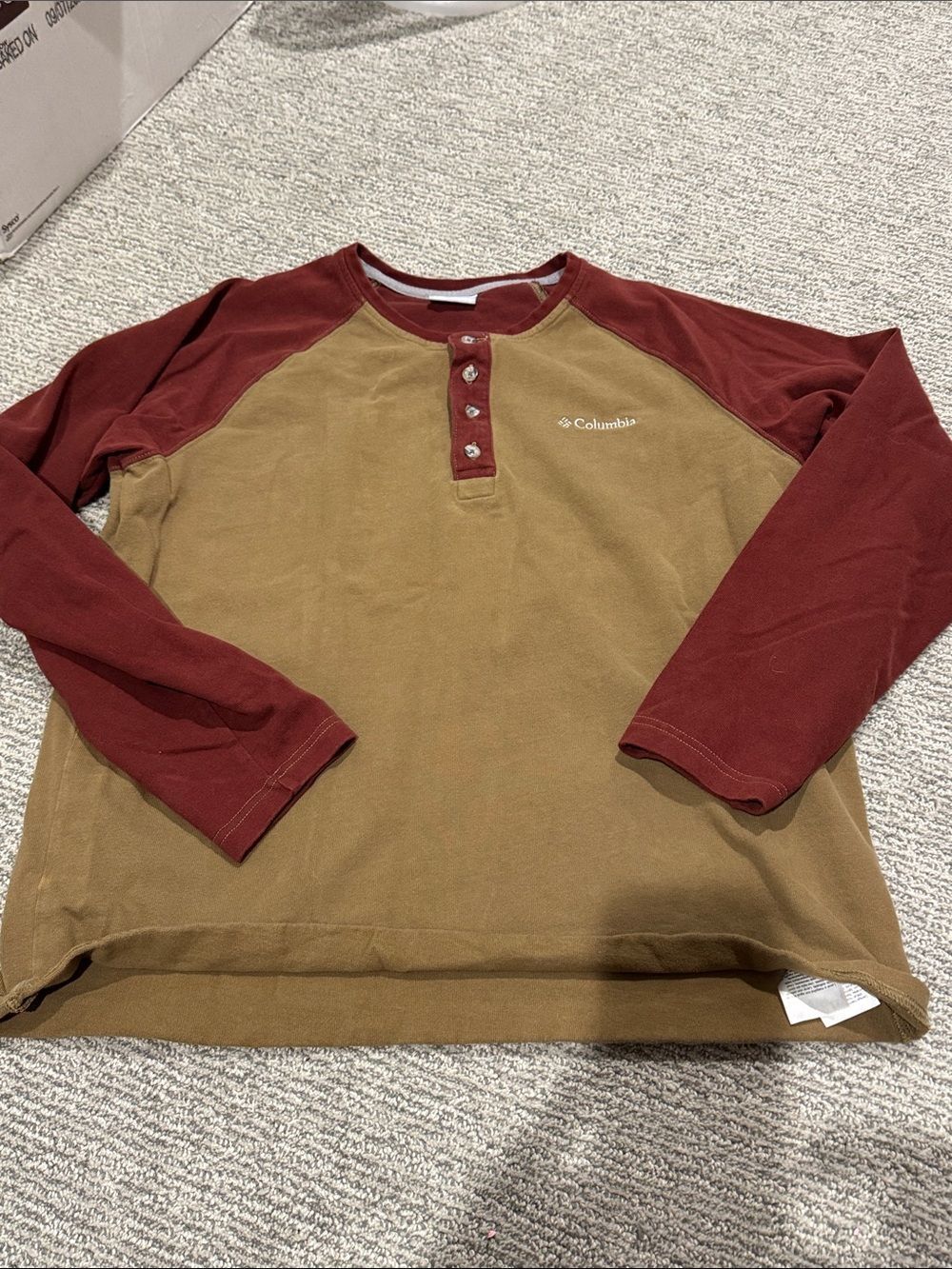 Columbia Raglan Henley Long Sleeve - Maroon & Olive